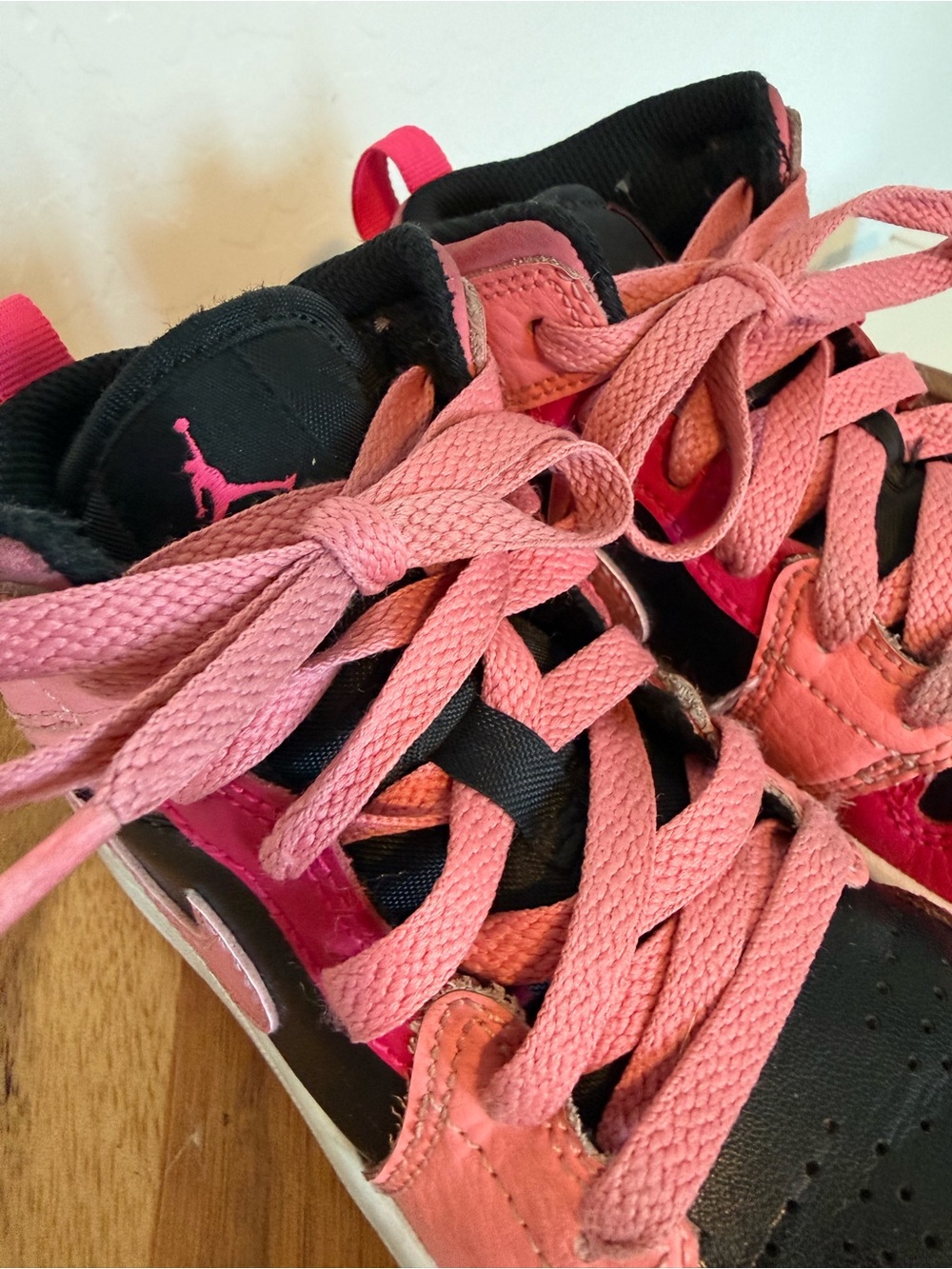 Nike Air Jordan 1 Mid Shoes Size 11C Pink Basketball Sneakers 640734-662 Child - Picture 5 of 10